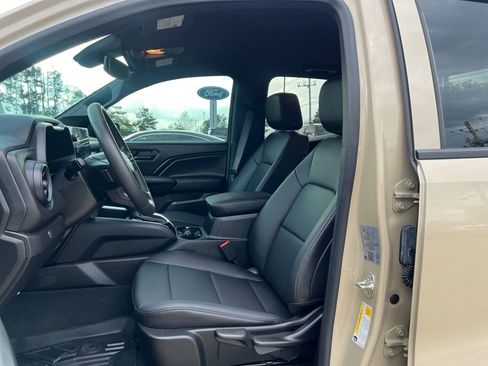 Used 2024 Chevrolet Colorado Trail Boss w/ Safety Package image 11