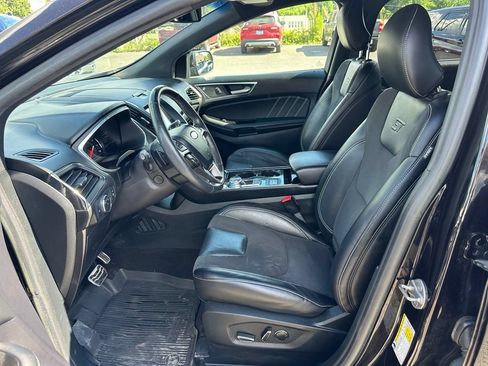 Used 2019 Ford Edge ST w/ Equipment Group 401A AWD/4WD image 13