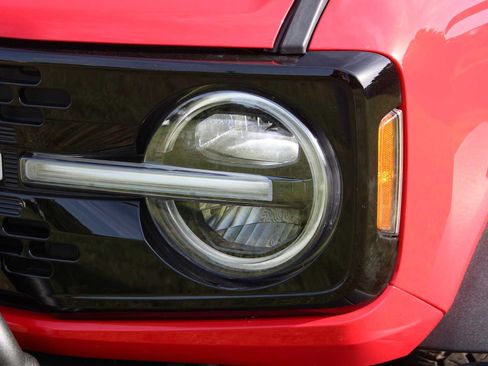 Used 2023 Ford Bronco Wildtrak AWD/4WD image 7