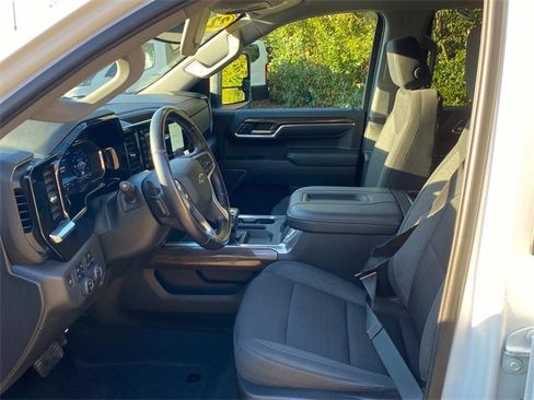 Used 2022 Chevrolet Silverado 1500 RST image 11
