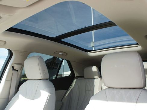 Used 2023 Buick Envision Avenir image 6