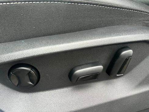 Used 2022 Volkswagen Atlas SE image 4