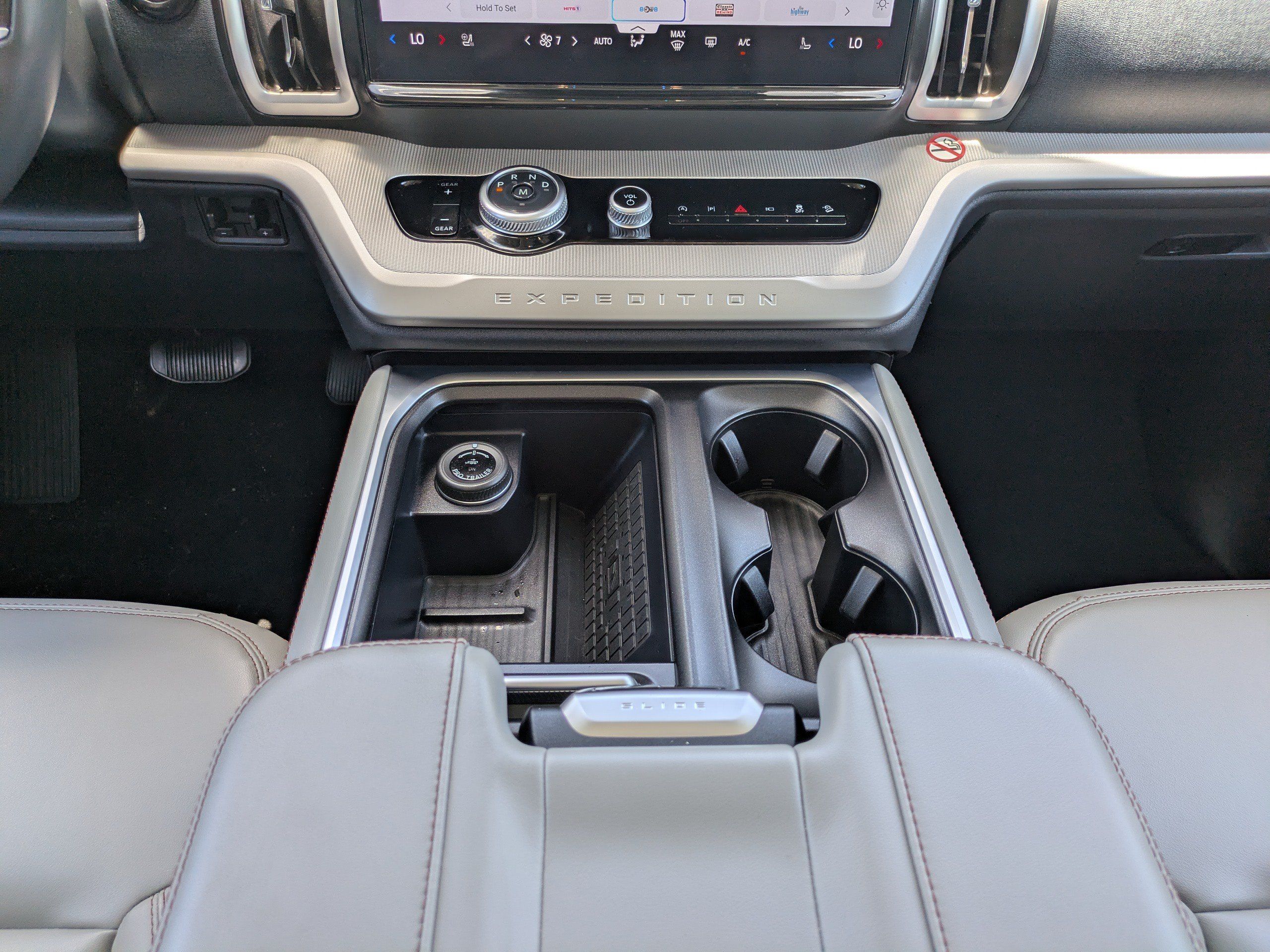 Used 2025 Ford Expedition Active AWD/4WD image 18