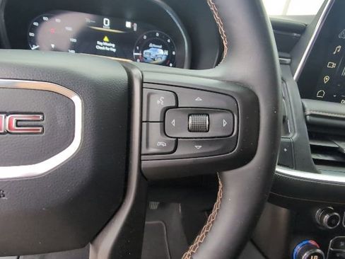 Used 2023 GMC Yukon XL AT4 w/ AT4 Premium Plus Package AWD/4WD image 16