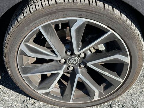 Used 2022 Toyota Corolla XSE FWD image 10