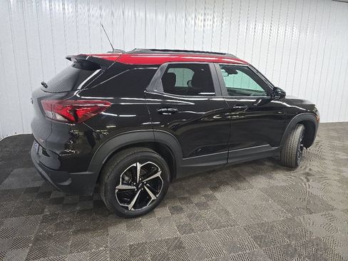 Used 2022 Chevrolet TrailBlazer RS w/ Technology Package AWD/4WD image 3