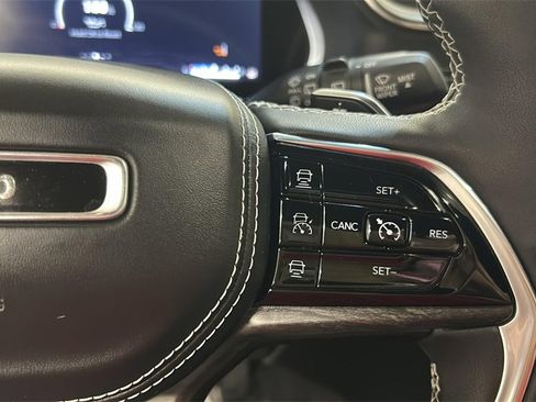 Used 2024 Jeep Grand Cherokee Overland image 24