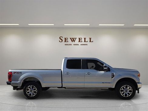 Used 2022 Ford F250 Lariat w/ Lariat Ultimate Package image 5