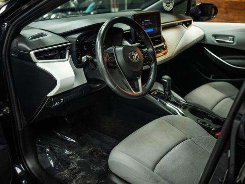 Used 2023 Toyota Corolla SE w/ Carpet Mat Package (TMS) FWD image 8
