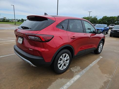 Certified 2025 Ford Escape Active w/ Cold Weather Package AWD/4WD image 5