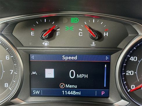 Used 2024 GMC Terrain SLT w/ Infotainment Package II image 6