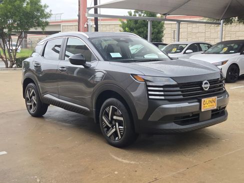 New 2026 Nissan Kicks SV image 1