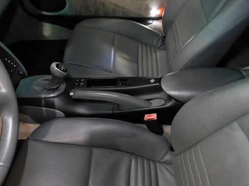 Used 2001 Porsche 911 Carrera 4 image 44