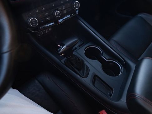 Used 2025 Dodge Durango GT image 16