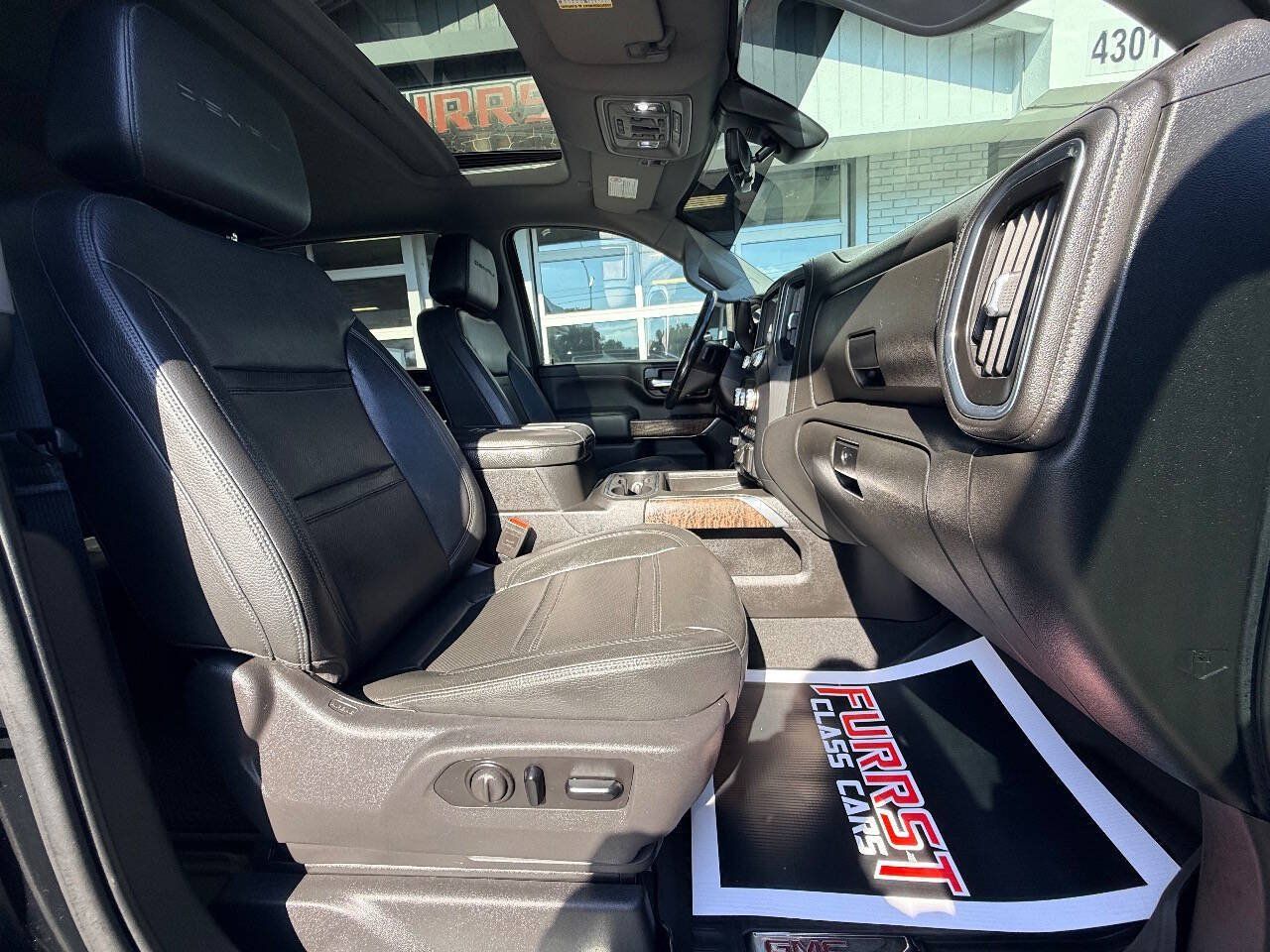 Used 2021 GMC Sierra 2500 Denali w/ Denali Black Diamond Edition AWD/4WD image 43
