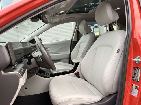 Used 2024 Hyundai Kona Limited image 13