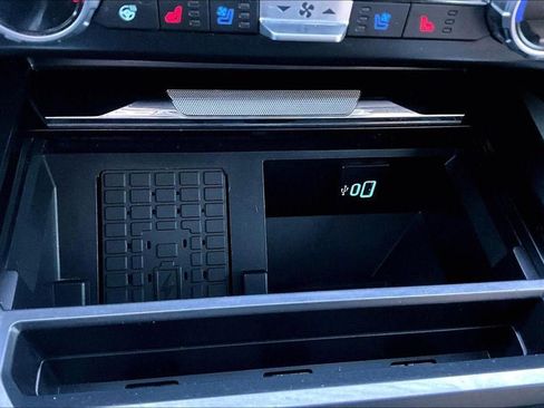 Used 2023 Ford F350 Lariat image 33