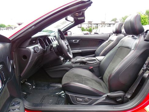 Used 2017 Ford Mustang GT Premium RWD image 23
