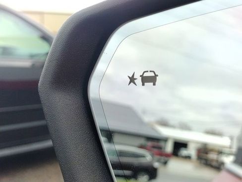 Used 2018 Chevrolet Equinox Premier image 47