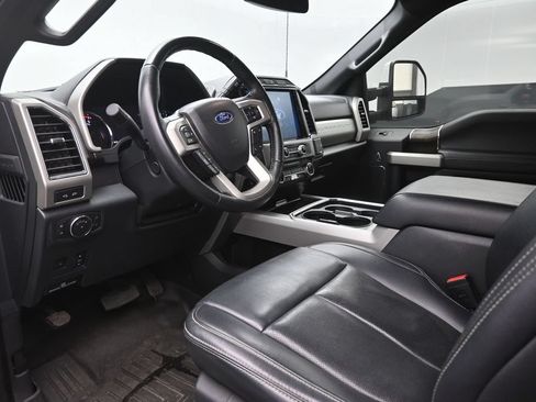 Used 2022 Ford F250 Lariat w/ Lariat Ultimate Package AWD/4WD image 11