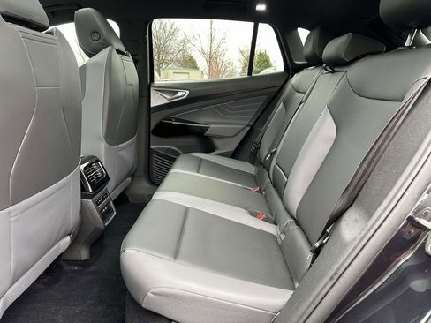 Used 2023 Volkswagen ID.4 Pro S Plus image 13