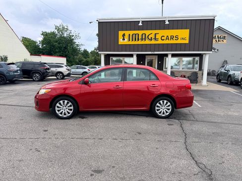 Used 2013 Toyota Corolla LE FWD image 11