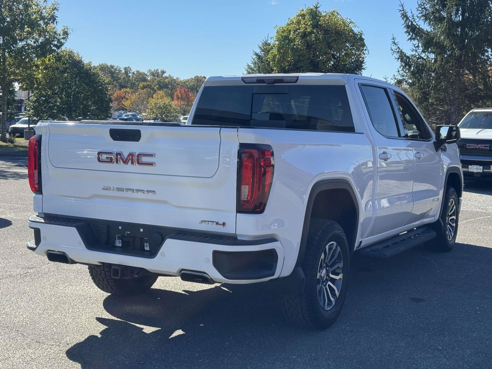Used 2020 GMC Sierra 1500 AT4 w/ AT4 Premium Package AWD/4WD image 6