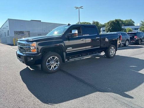 Used 2016 Chevrolet Silverado 2500 High Country w/ Duramax Plus Package AWD/4WD image 19