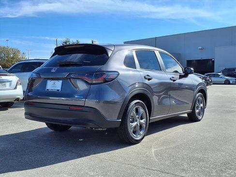 Certified 2026 Honda HR-V LX image 8