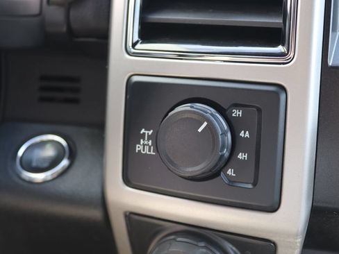 Used 2019 Ford F150 Lariat w/ Equipment Group 502A Luxury AWD/4WD image 48