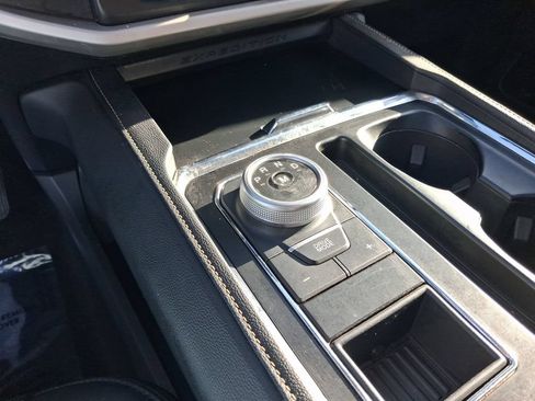 Used 2022 Ford Expedition XLT RWD image 21