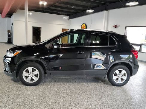 Used 2017 Chevrolet Trax LT AWD/4WD image 4