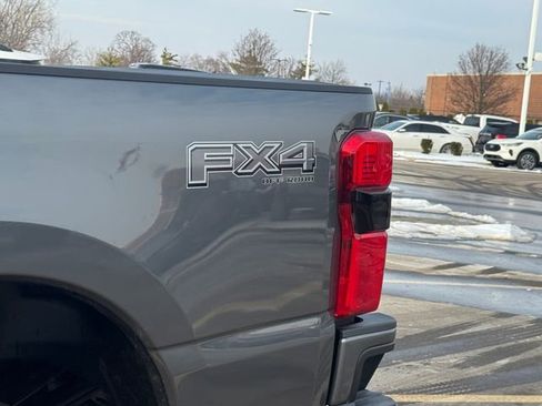 New 2026 Ford F250 Lariat w/ Black Appearance Package image 9