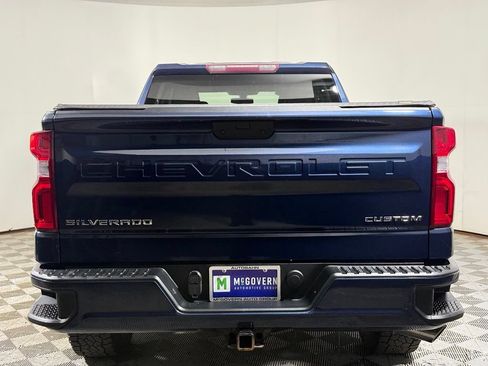 Used 2020 Chevrolet Silverado 1500 Custom w/ Custom Value Package AWD/4WD image 5
