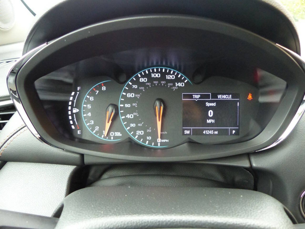 Used 2019 Chevrolet Trax LT w/ LT Convenience Package FWD image 25