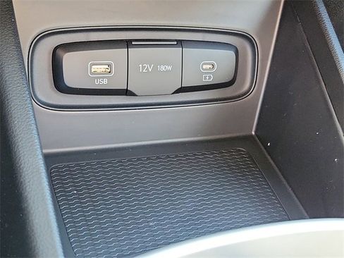 New 2026 Hyundai Venue SE image 11