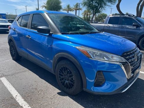 Certified 2021 Nissan Kicks S FWD image 3