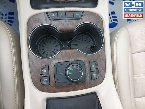 Used 2021 GMC Acadia Denali w/ Denali Ultimate Package AWD/4WD image 10