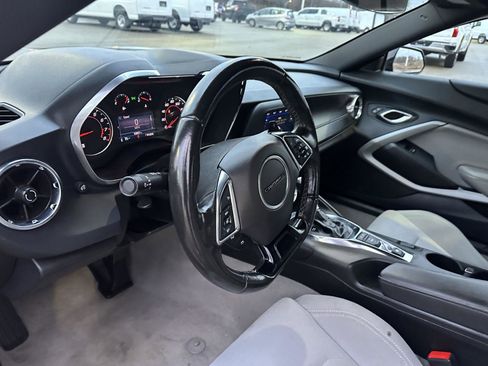 Used 2023 Chevrolet Camaro LT image 9
