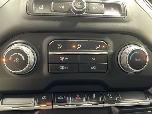 Used 2022 Chevrolet Silverado 1500 Custom Trail Boss w/ LPO, Dark Essentials Package AWD/4WD image 19