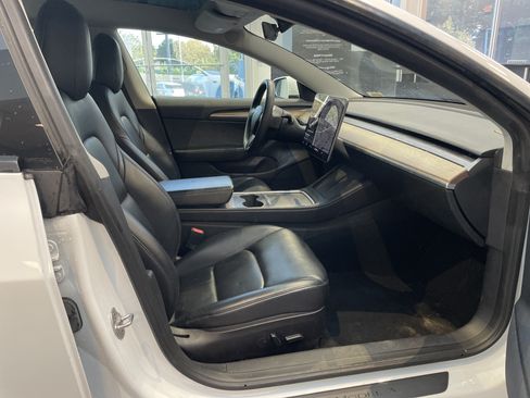 Used 2022 Tesla Model 3 Standard Range RWD image 34