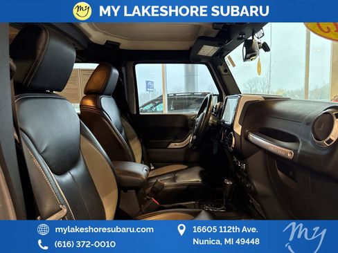 Used 2015 Jeep Wrangler Unlimited Sahara image 25