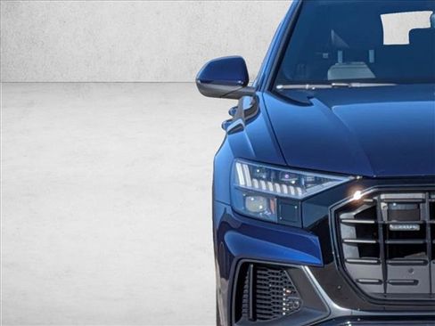 Used 2021 Audi Q8 Prestige w/ Prestige Package image 12