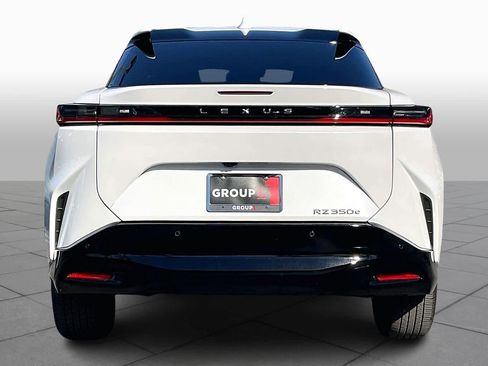 Used 2026 Lexus RZ 350e image 5
