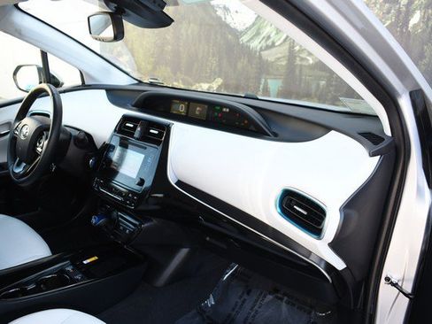 Certified 2019 Toyota Prius XLE w/ Carpet Mat Package image 24