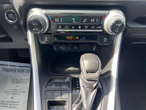 Used 2021 Toyota RAV4 XLE FWD image 16