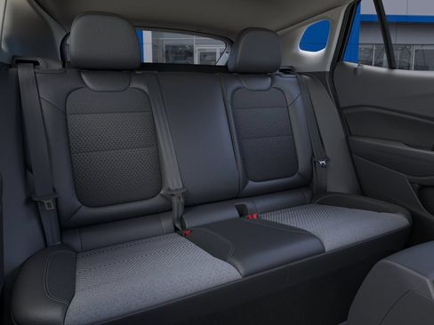 New 2026 Chevrolet Trax LT w/ Driver Confidence Package FWD image 17