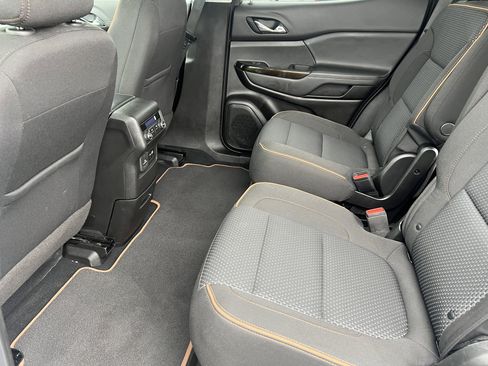 Used 2023 GMC Acadia AT4 AWD/4WD image 17
