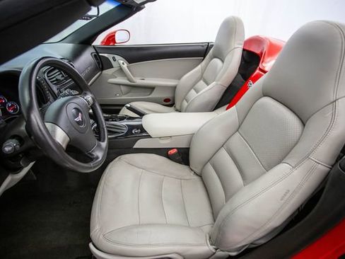 Used 2008 Chevrolet Corvette Convertible w/ Preferred Equipment Group image 17