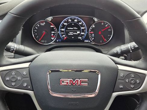 Used 2023 GMC Acadia SLT w/ Technology Package image 27